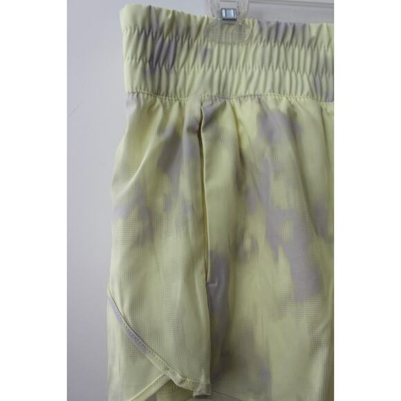 Avia Womens Bike Liner Short Yellow Mist Size XL NWT - Picture 3 of 6